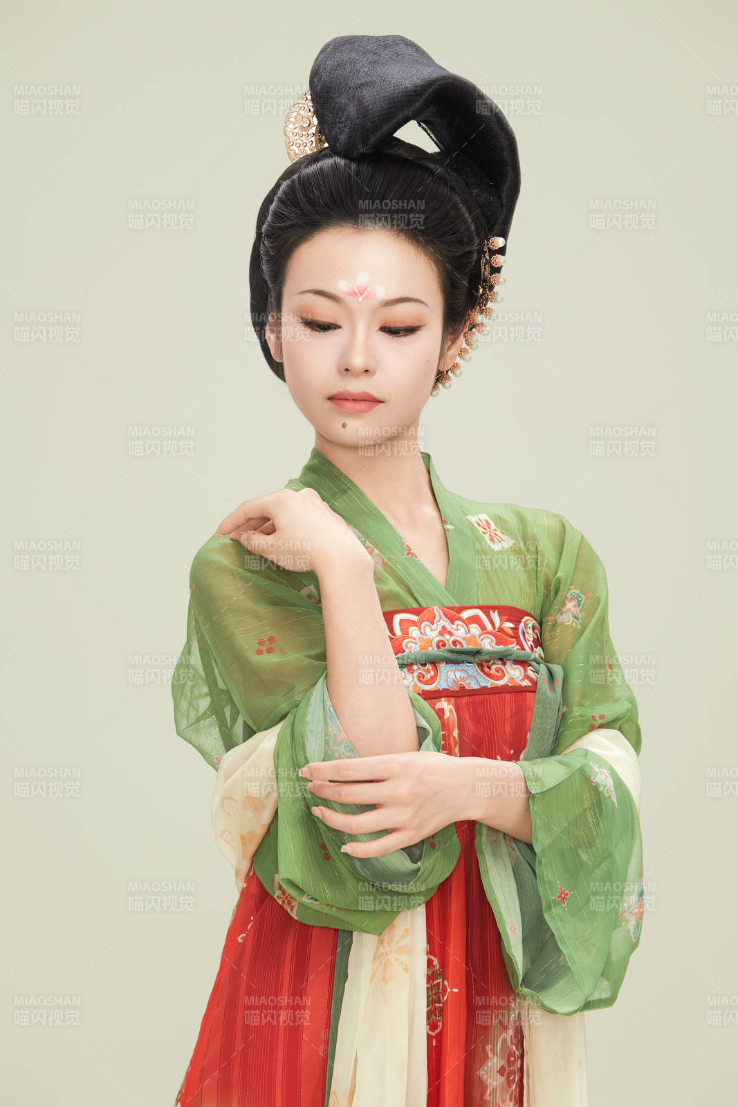 大唐风韵女性古装妆容造型