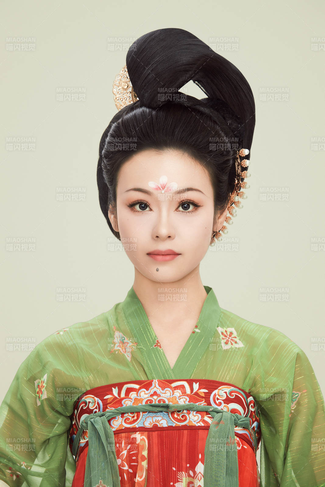 大唐風(fēng)韻女性古裝妝容造型