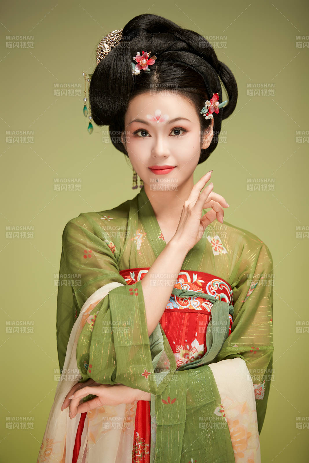 大唐風韻女性古裝妝容造型