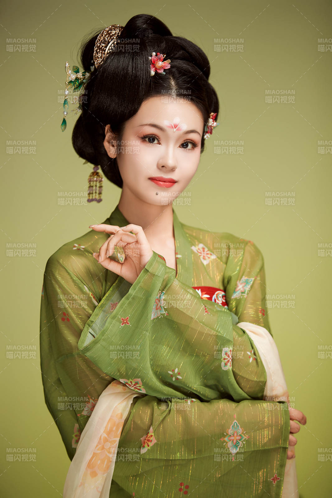 大唐風(fēng)韻女性古裝妝容造型