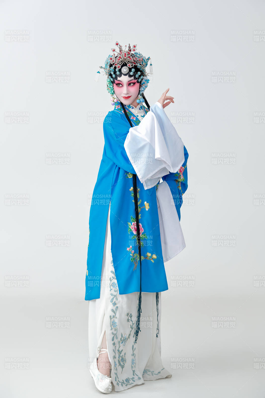 國粹戲曲京劇昆曲青衣旦角形象的女性演員