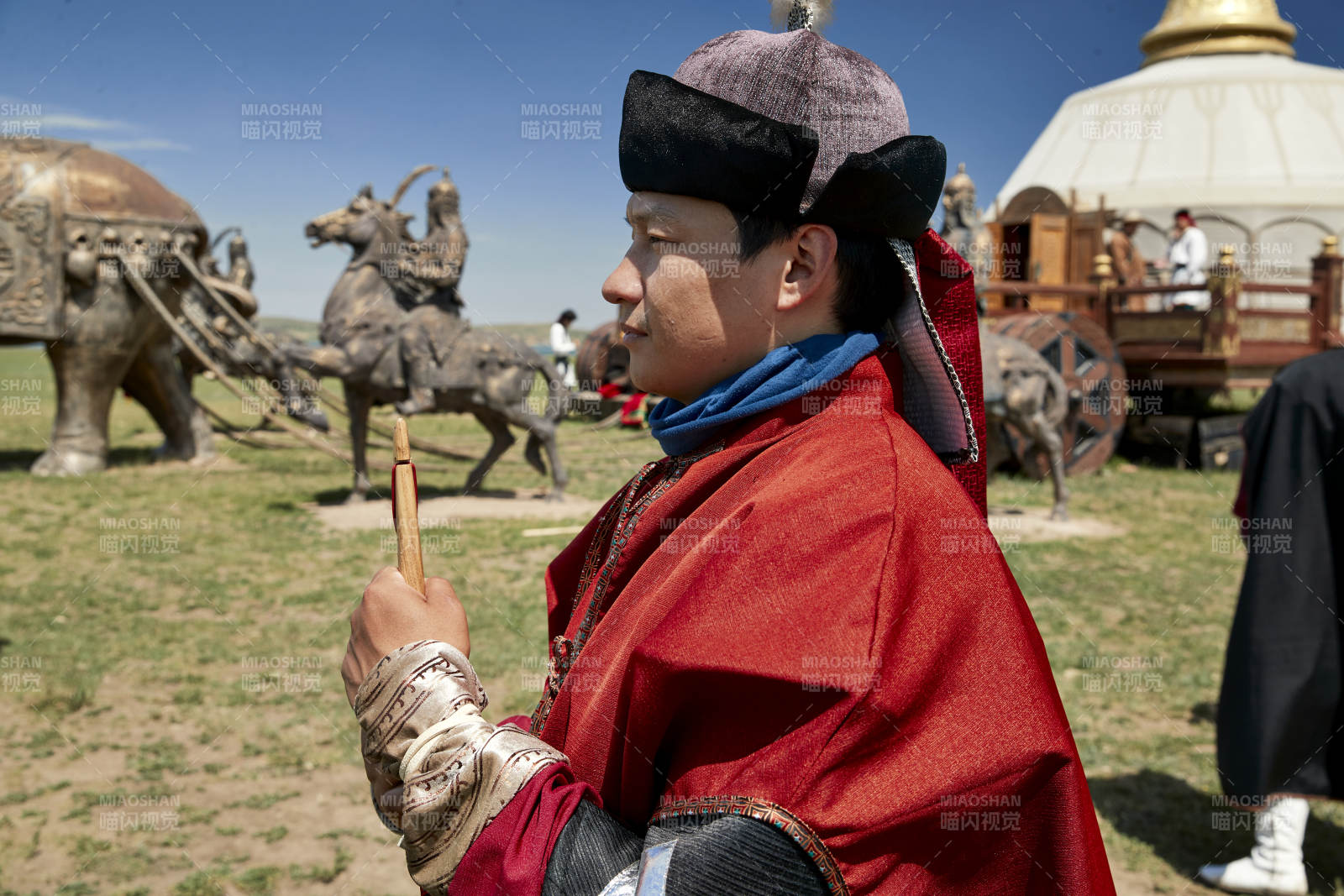 草原那達(dá)慕大會上的蒙古弓箭手