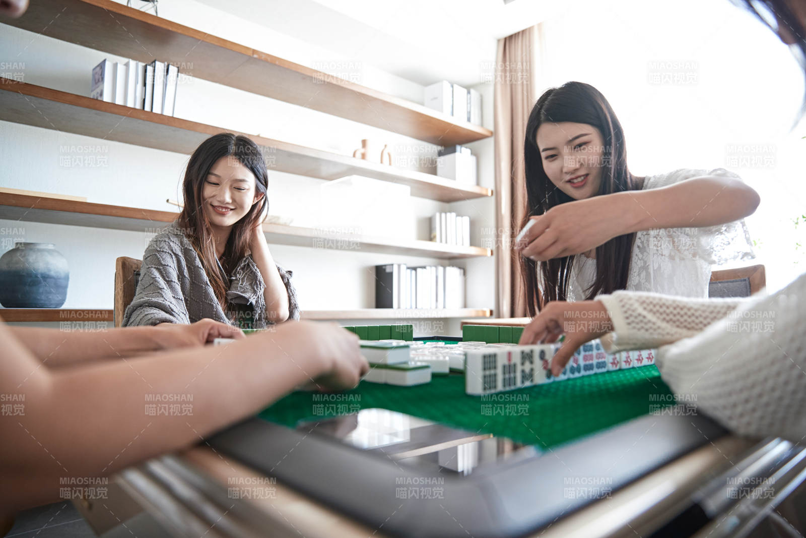 快樂的閨蜜打麻將