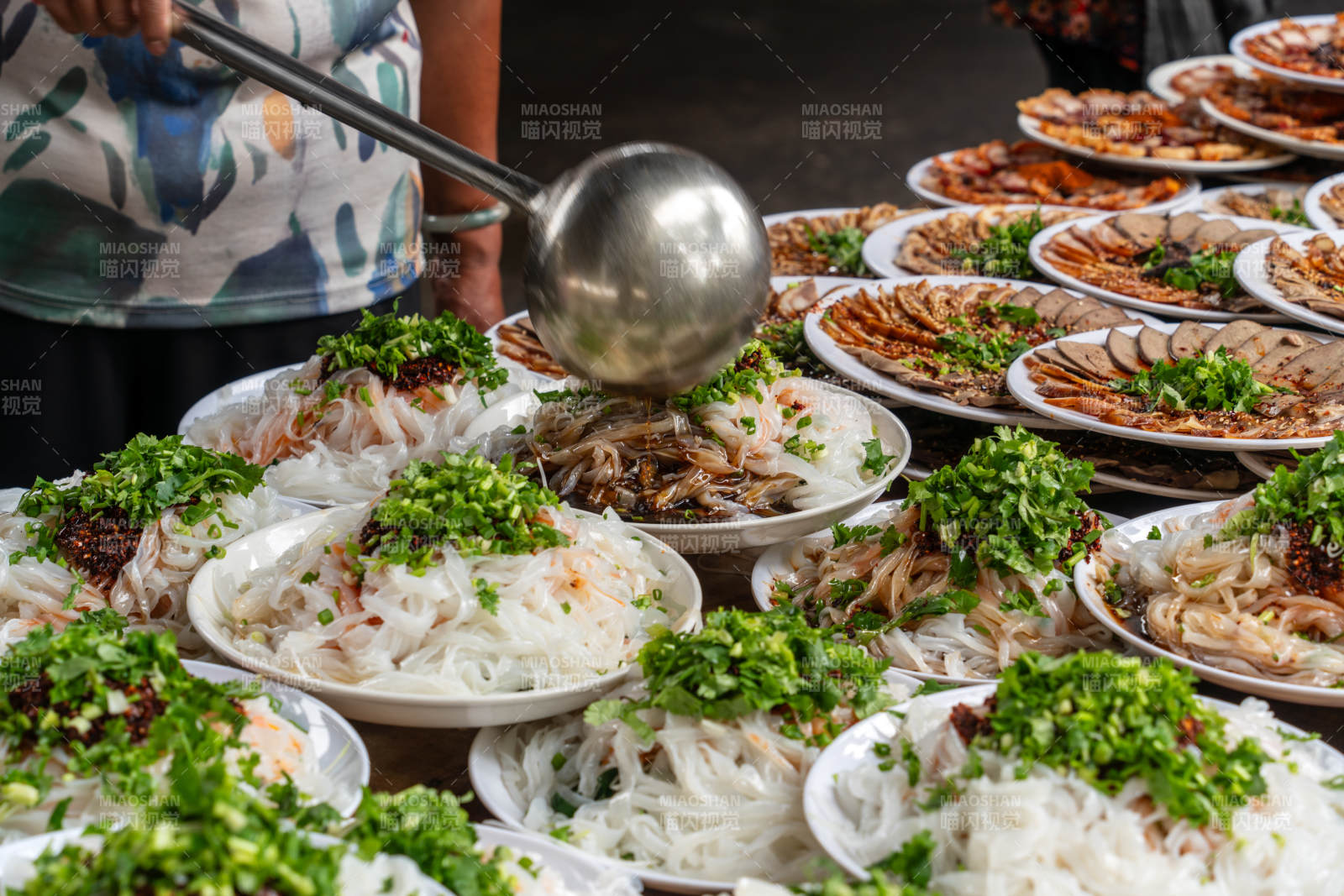 云南美食盛宴香气四溢