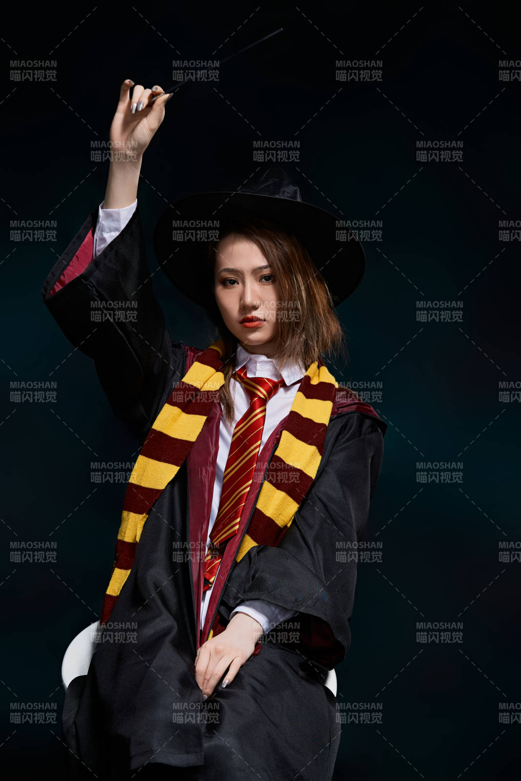 哈利波特角色扮演的亞洲美女