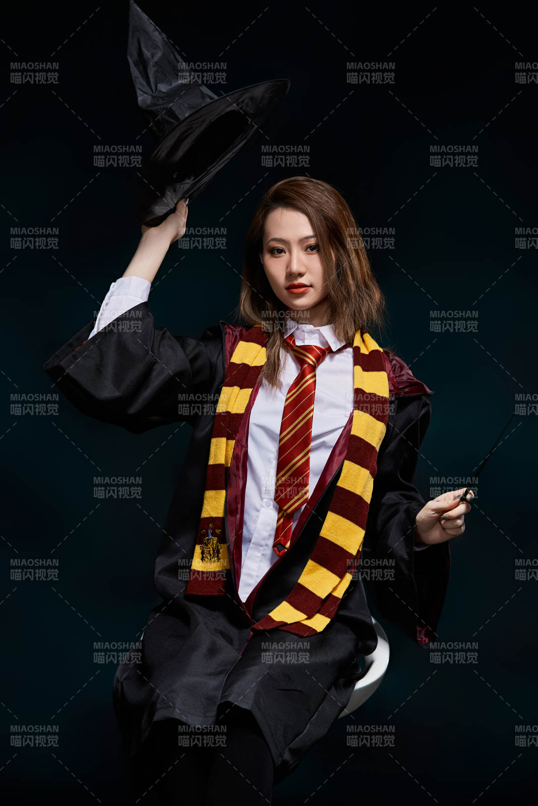 哈利波特角色扮演的亞洲美女