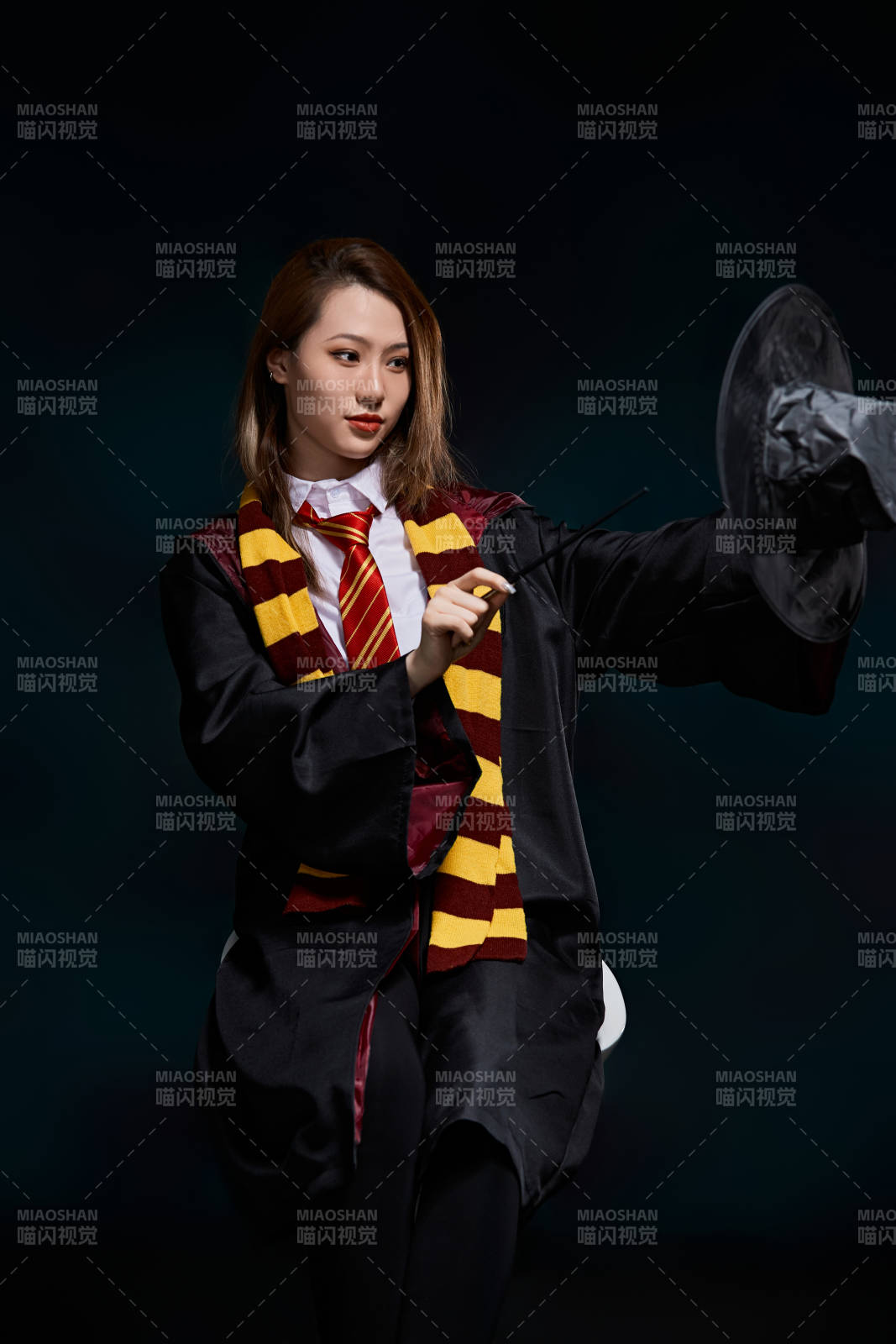 哈利波特角色扮演的亞洲美女