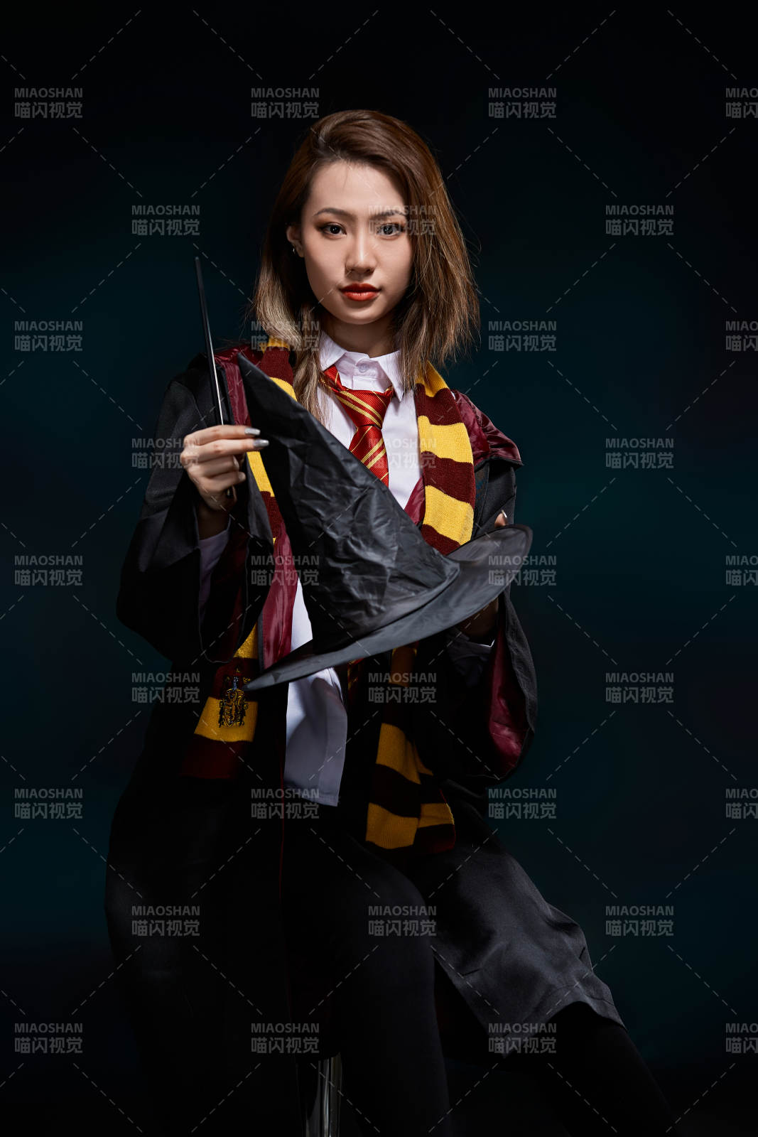 哈利波特角色扮演的亞洲美女