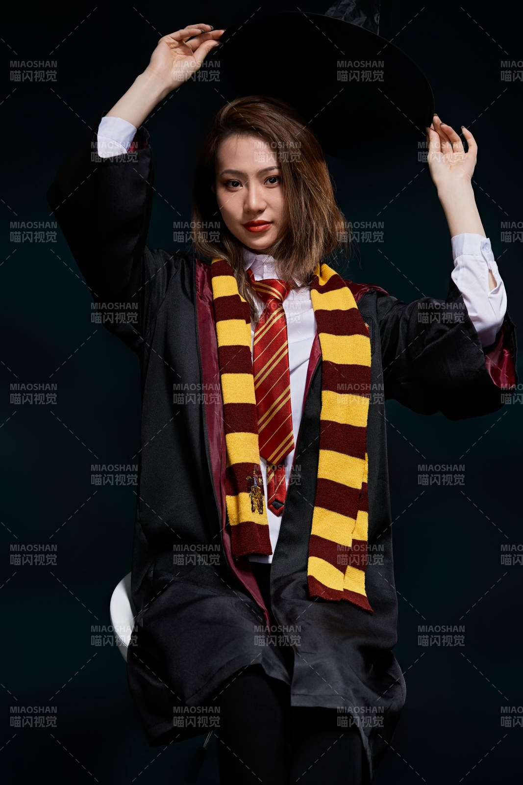 哈利波特角色扮演的亞洲美女