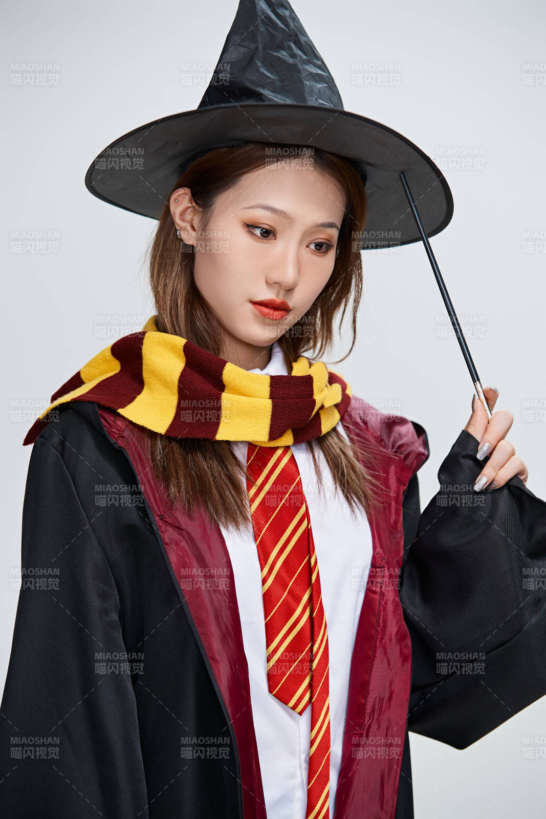 哈利波特角色扮演的亞洲美女