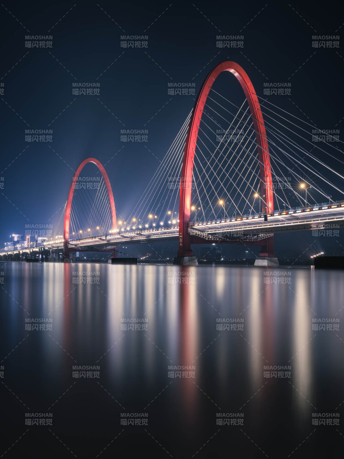 杭州之江大橋夜橋倒影