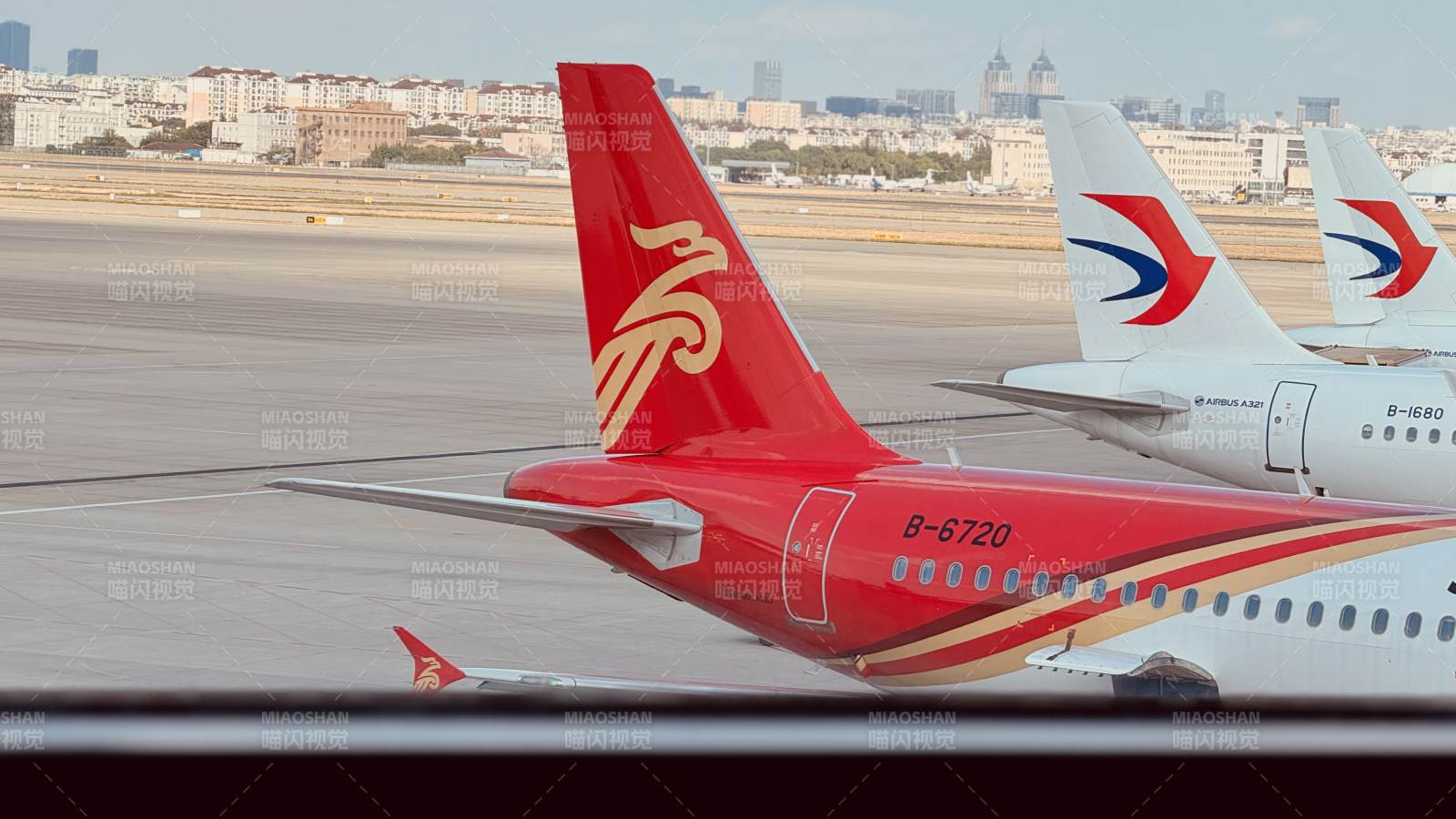 航班停靠機場跑道