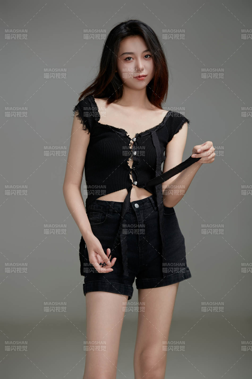 年轻活力亚洲年轻女性形象图片