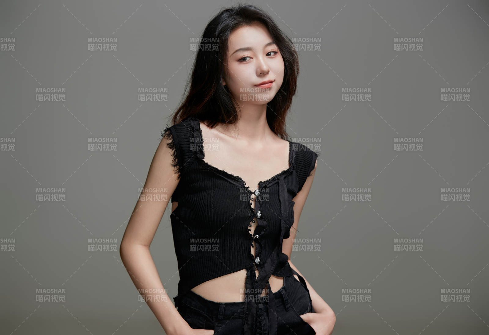 年轻活力亚洲年轻女性形象