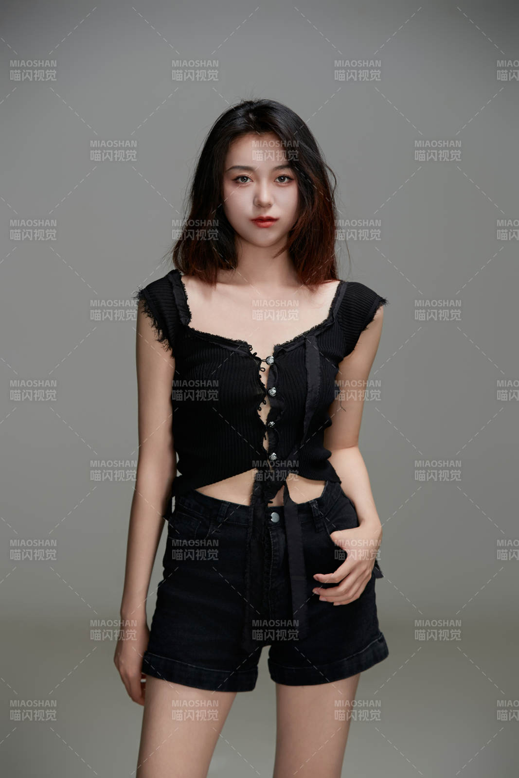 年轻活力亚洲年轻女性形象