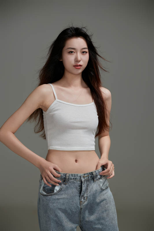 年轻活力亚洲年轻女性形象