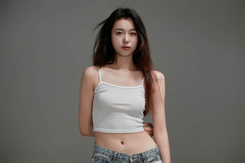 年轻活力亚洲年轻女性形象