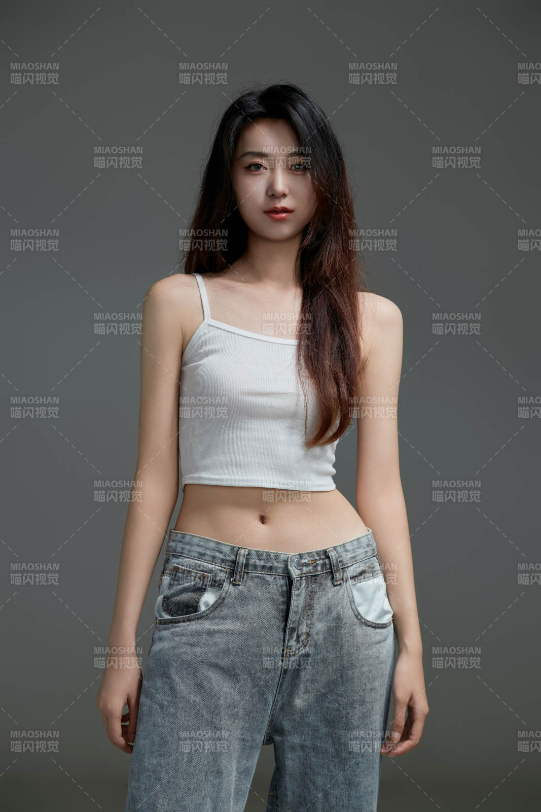 年轻活力亚洲年轻女性形象