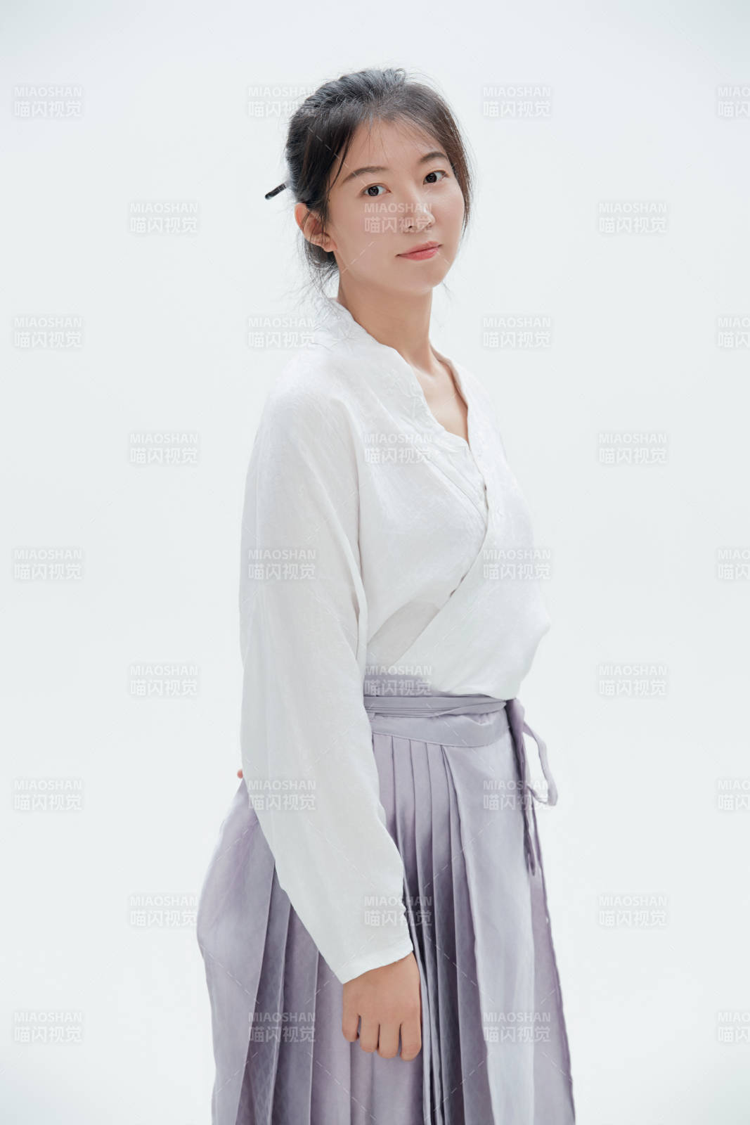 漢服風(fēng)韻人像棚拍漢服女性