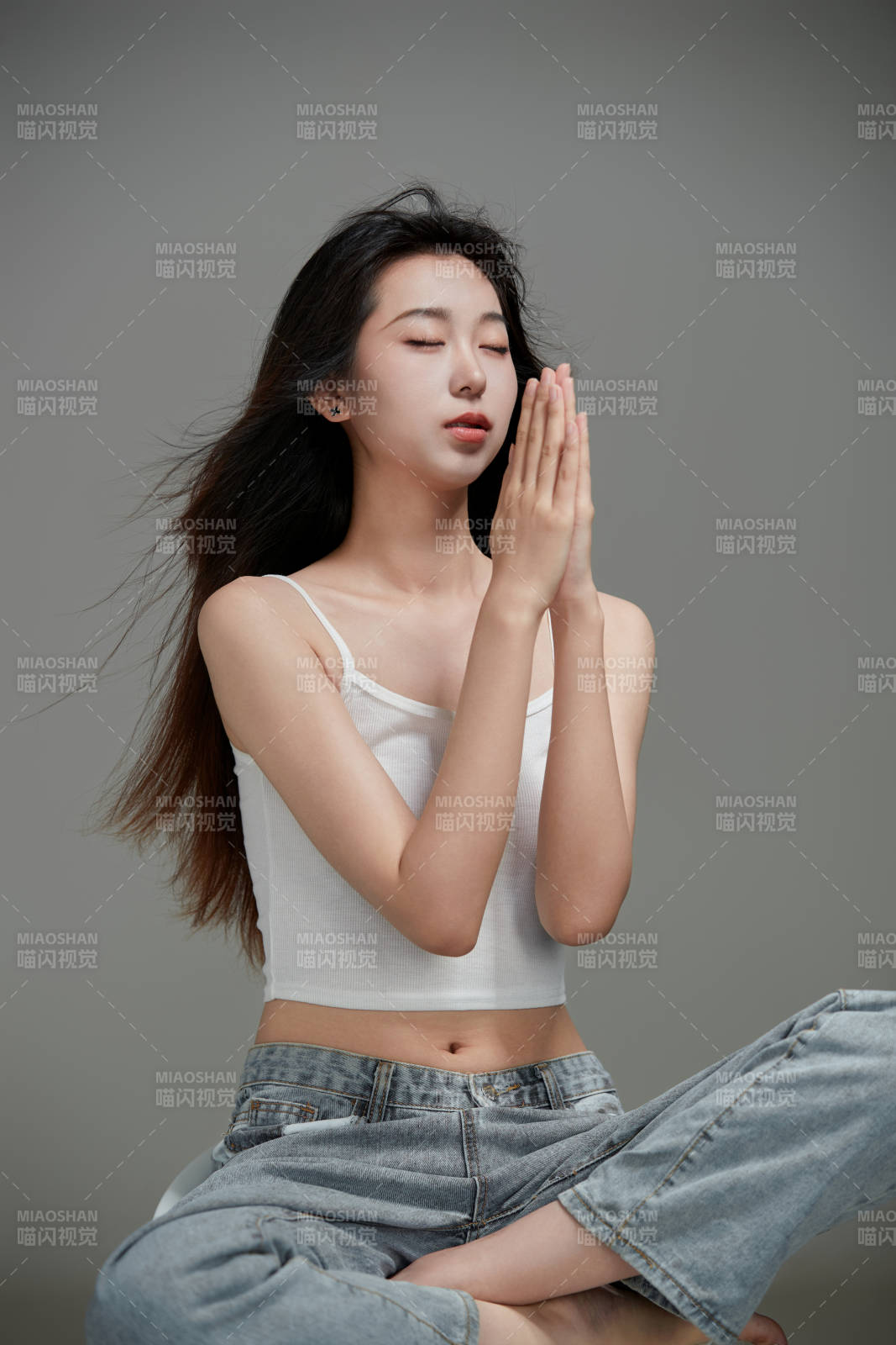 年輕活力亞洲年輕女性形象