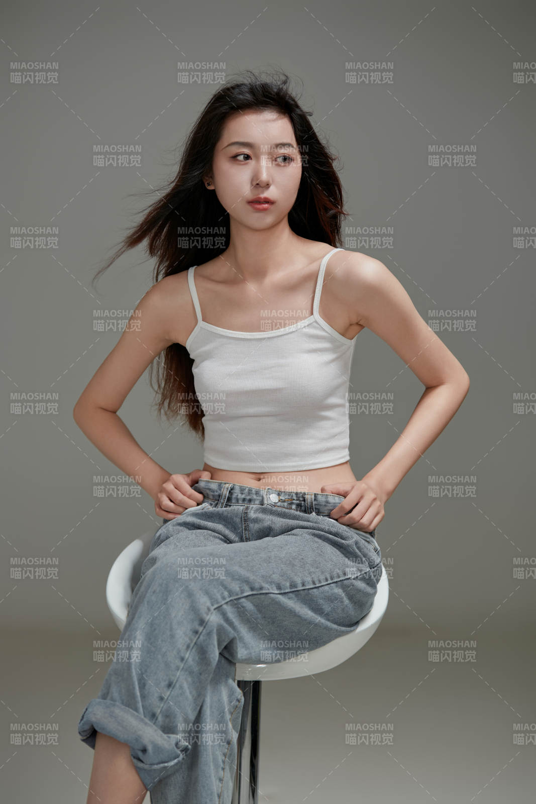 年轻活力亚洲年轻女性形象