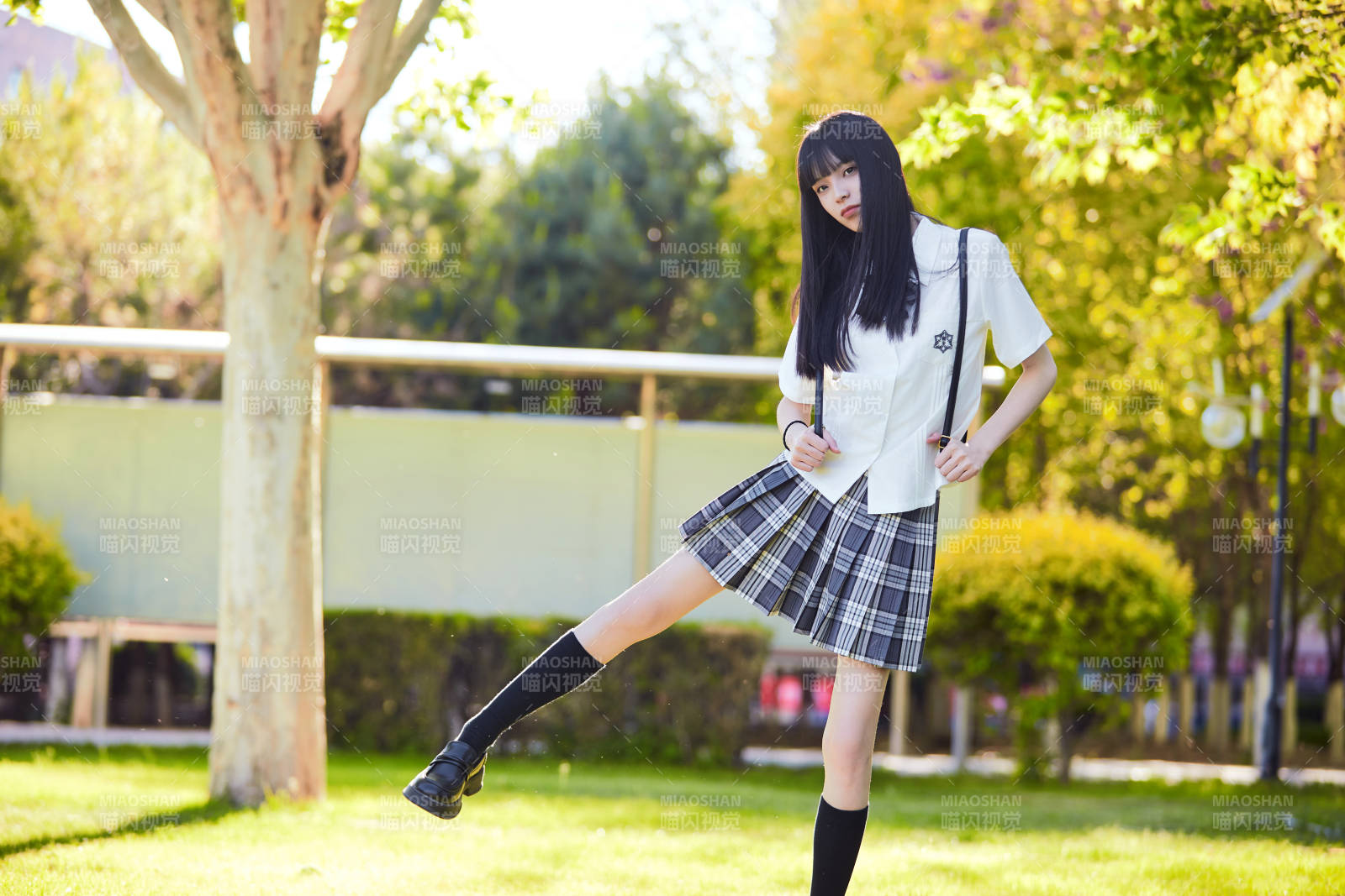 穿着日系JK制服的亚洲少女