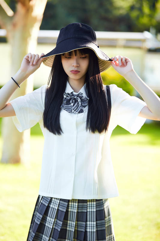 穿着日系JK制服的亚洲少女