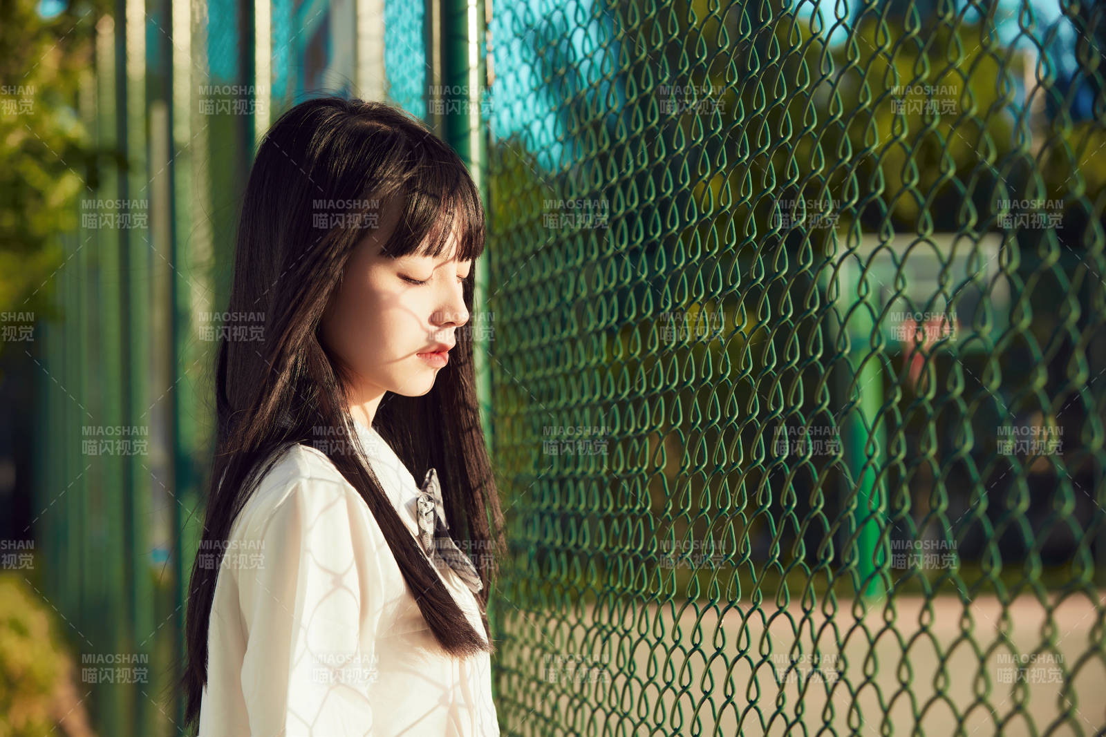 穿著日系JK制服的亞洲少女