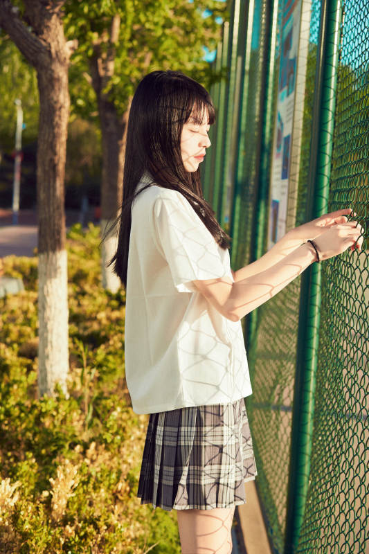 穿着日系JK制服的亚洲少女