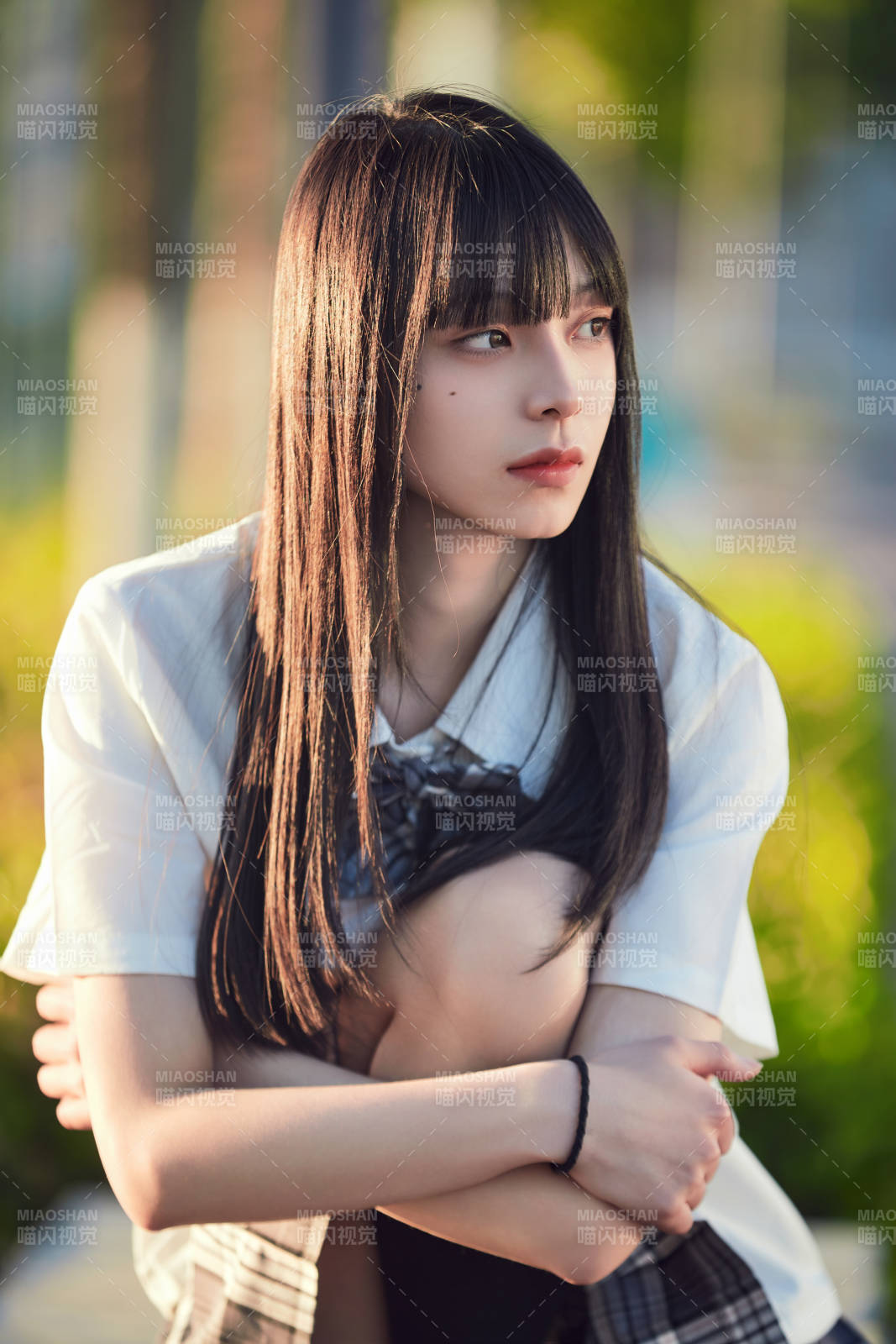 穿著日系JK制服的亞洲少女