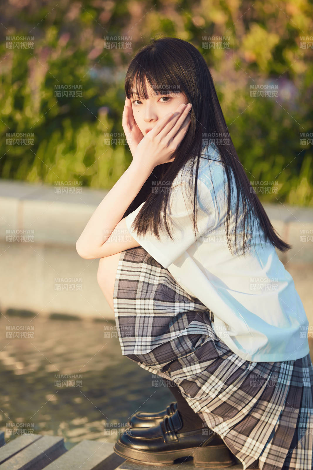 穿着日系JK制服的亚洲少女