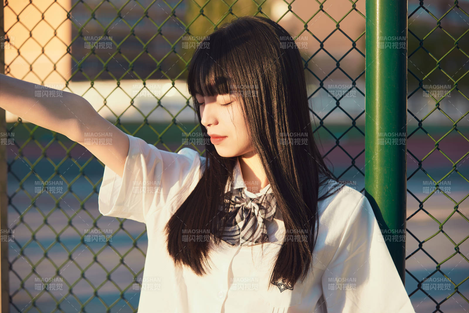 穿著日系JK制服的亞洲少女