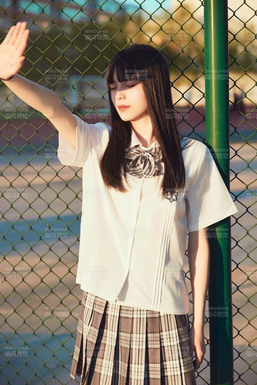 穿著日系JK制服的亞洲少女