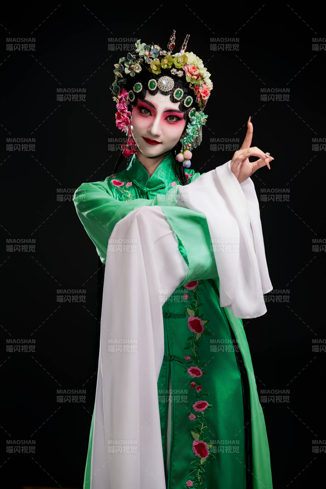 国粹戏曲京剧昆曲青衣旦角形象的中国少女图片