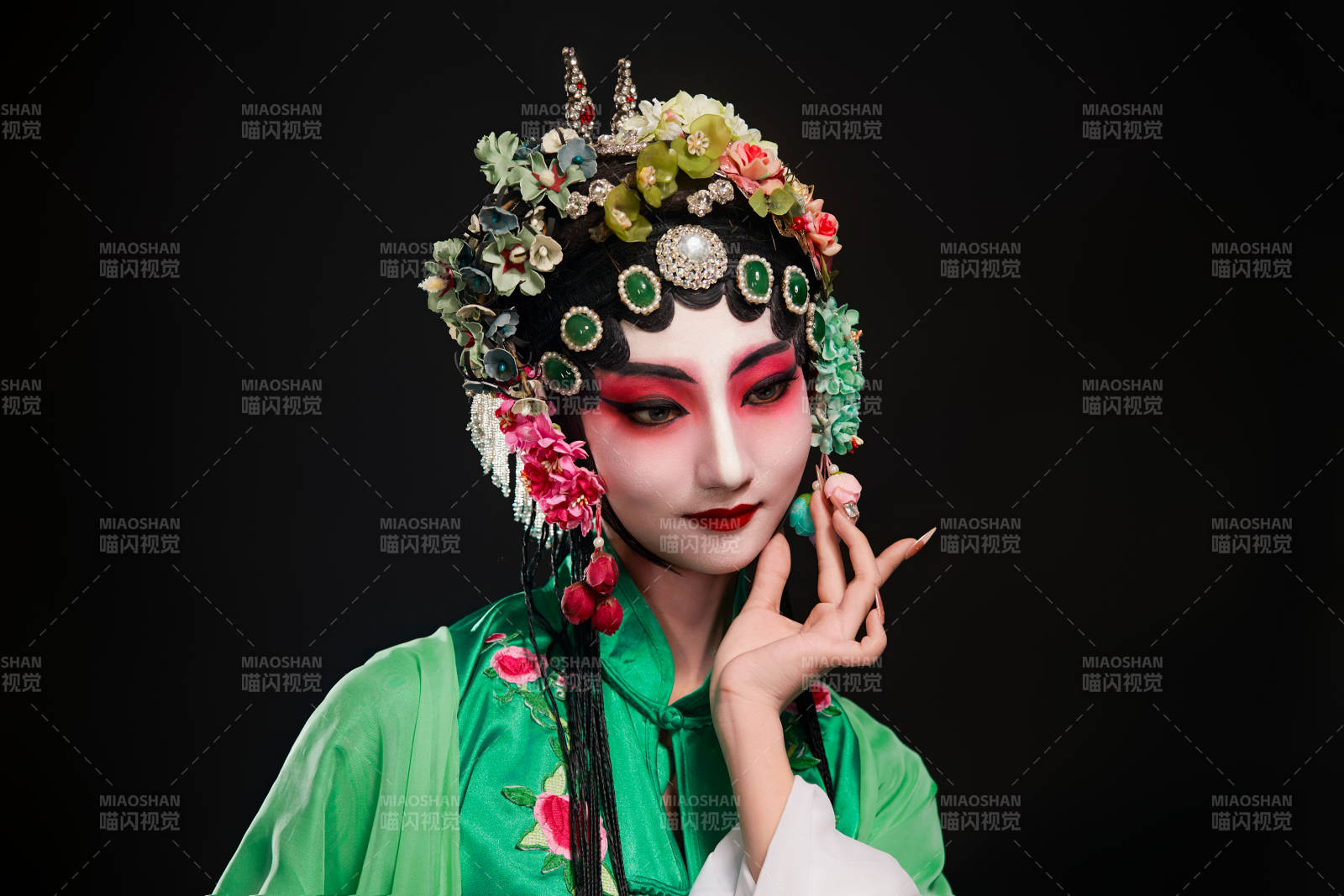 国粹戏曲京剧昆曲青衣旦角形象的中国少女图片