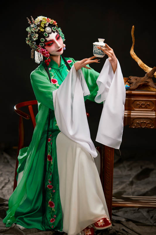 国粹戏曲京剧昆曲青衣旦角形象的中国少女