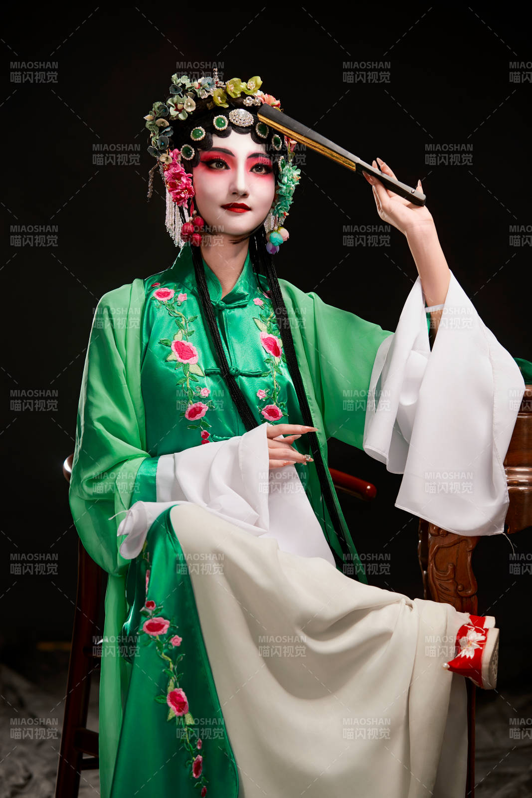 國粹戲曲京劇昆曲青衣旦角形象的中國少女