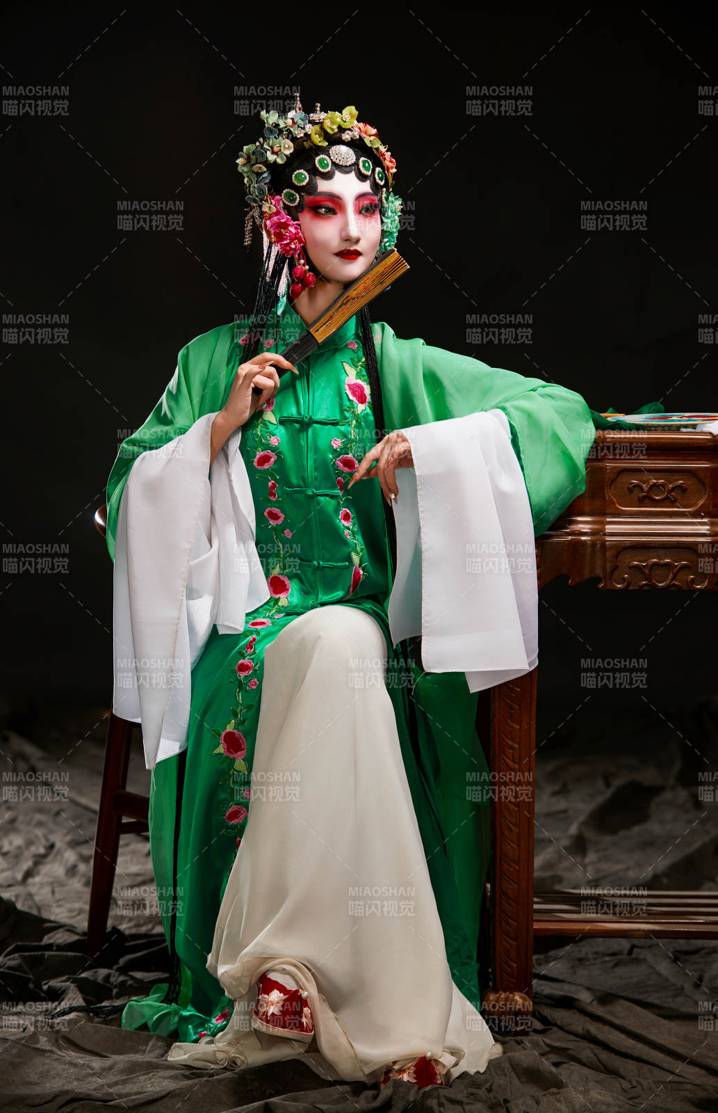 国粹戏曲京剧昆曲青衣旦角形象的中国少女