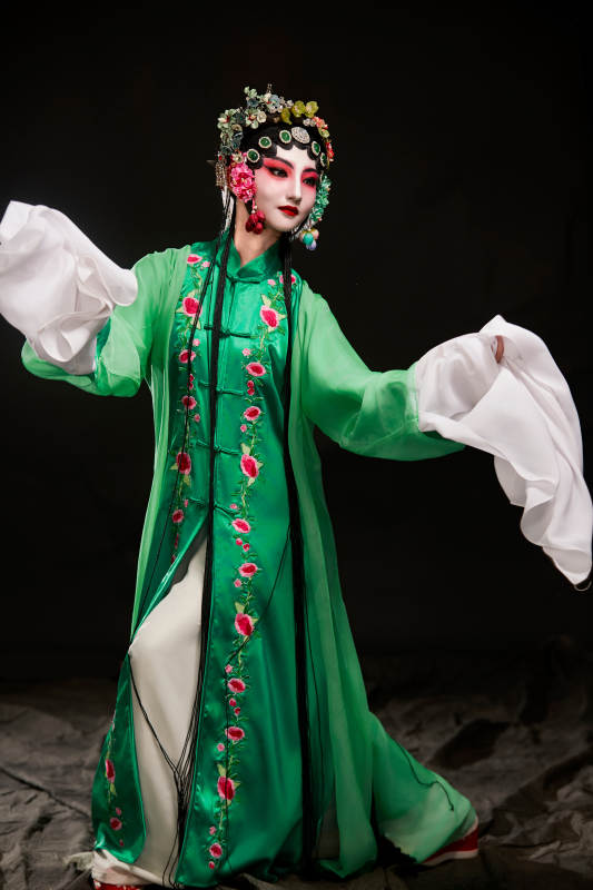 国粹戏曲京剧昆曲青衣旦角形象的中国少女