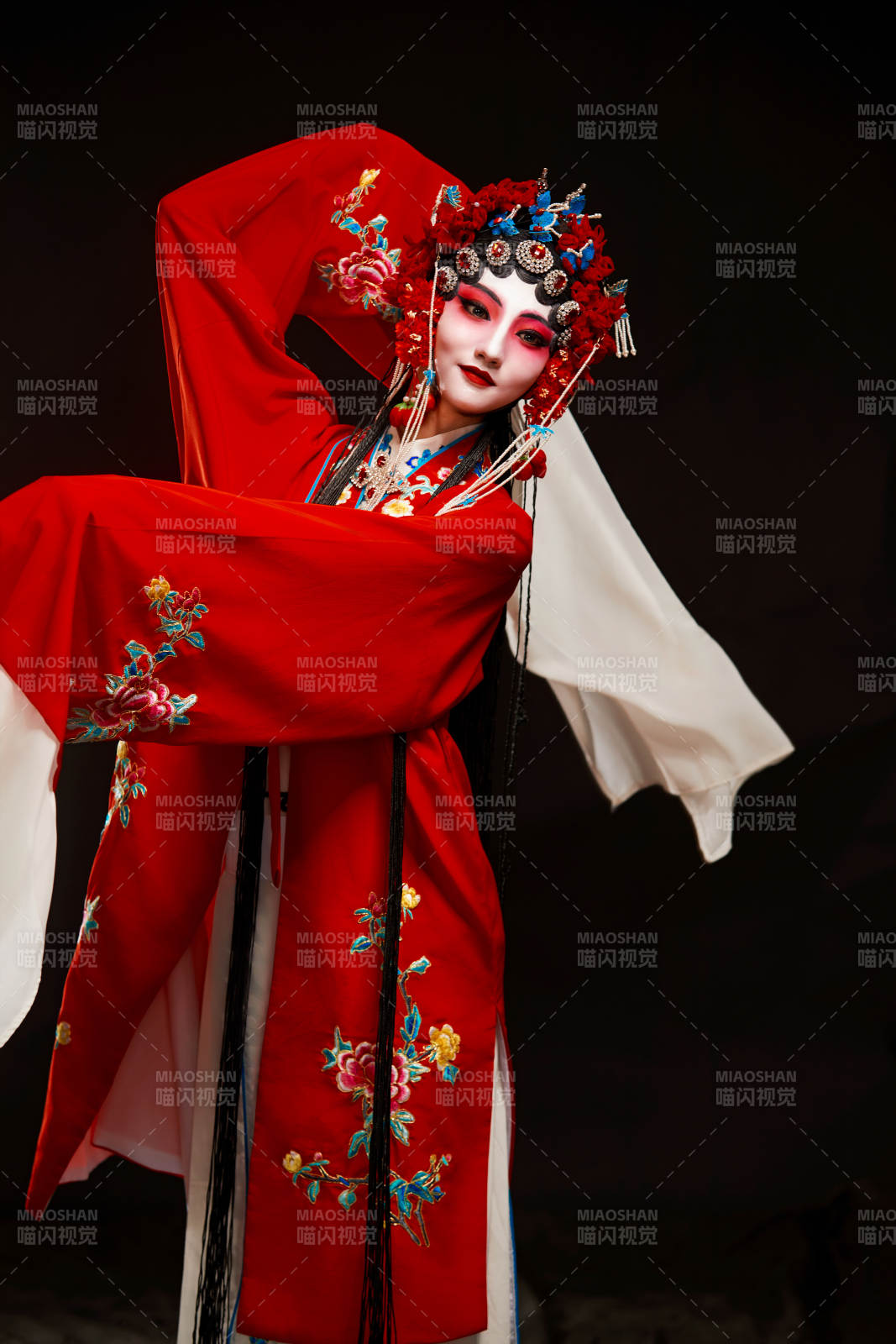 国粹戏曲京剧昆曲青衣旦角形象的中国少女