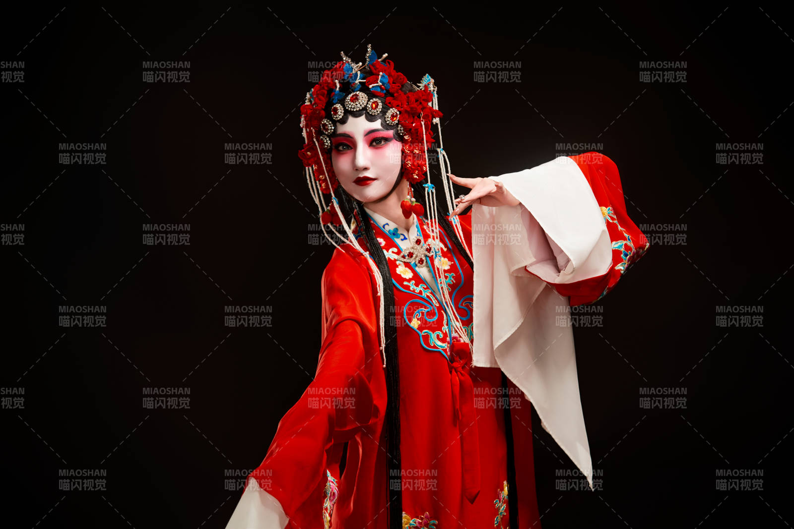 国粹戏曲京剧昆曲青衣旦角形象的中国少女