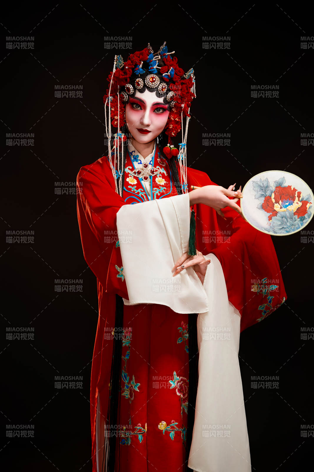 国粹戏曲京剧昆曲青衣旦角形象的中国少女