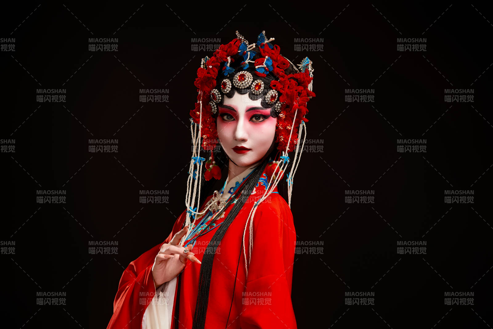 国粹戏曲京剧昆曲青衣旦角形象的中国少女