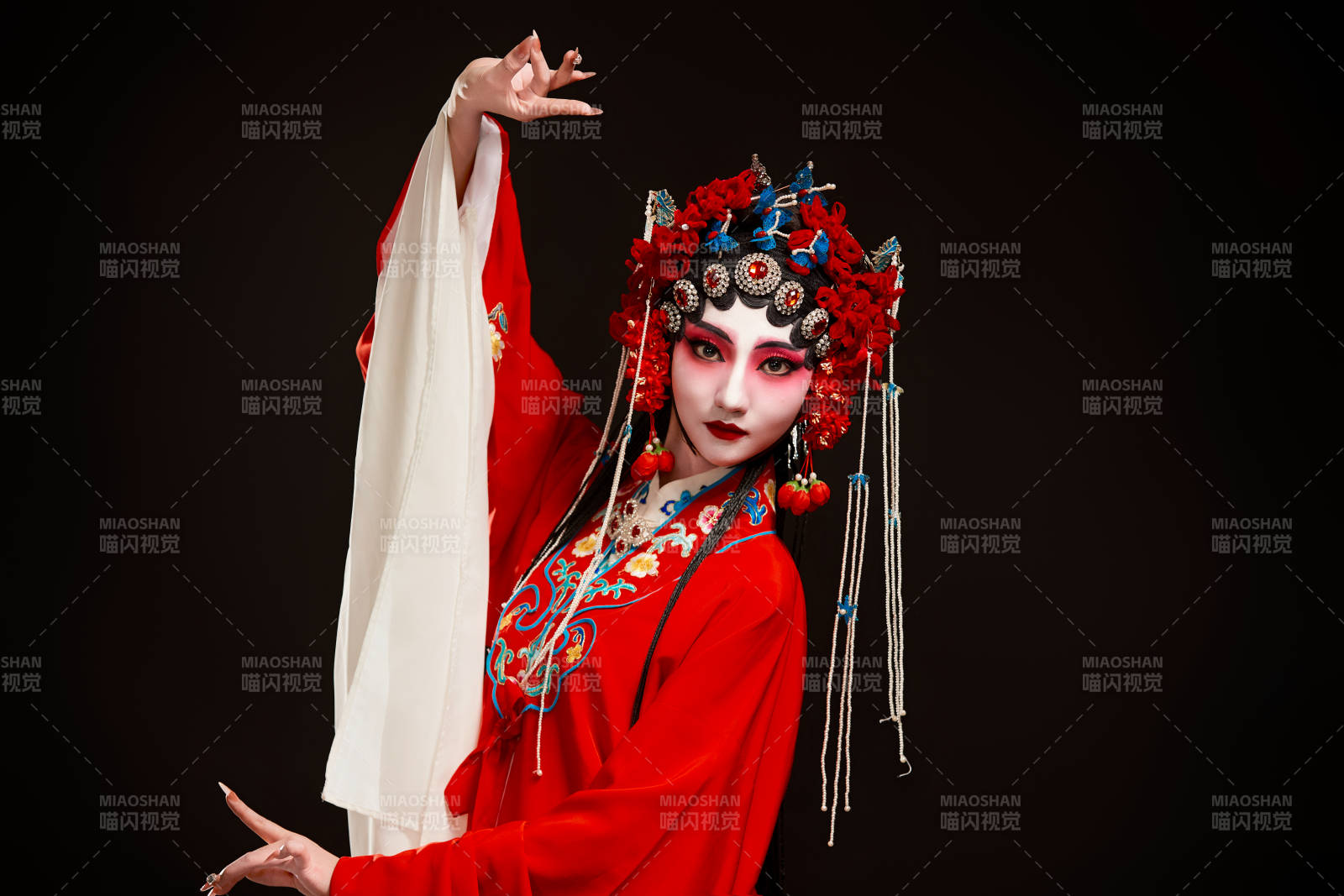 国粹戏曲京剧昆曲青衣旦角形象的中国少女