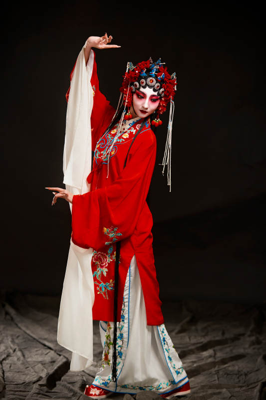 國粹戲曲京劇昆曲青衣旦角形象的中國少女