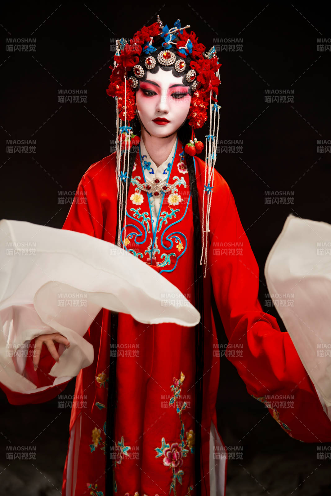 国粹戏曲京剧昆曲青衣旦角形象的中国少女