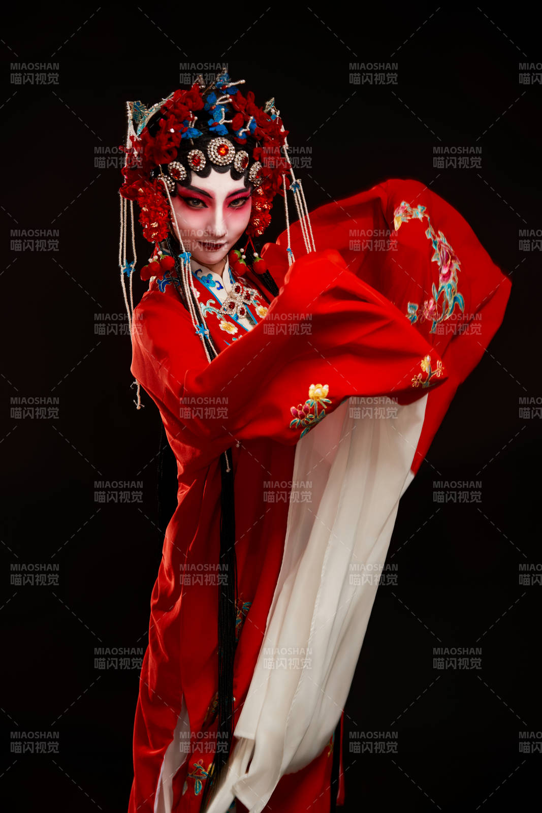 国粹戏曲京剧昆曲青衣旦角形象的中国少女