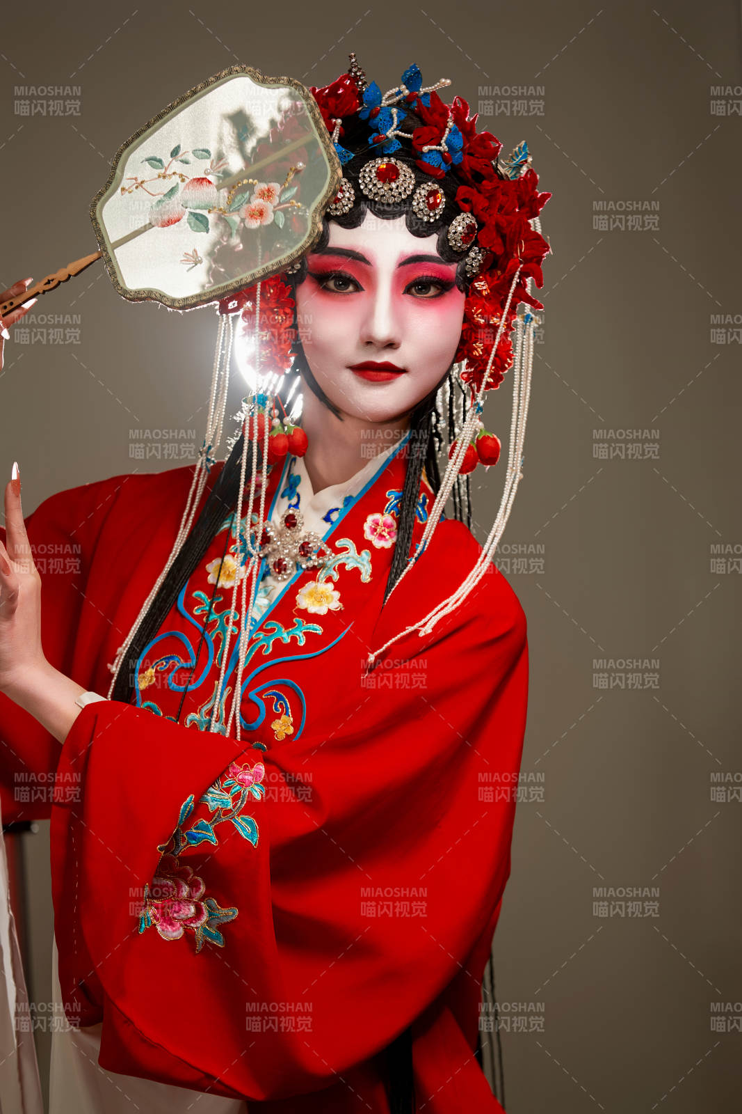 国粹戏曲京剧昆曲青衣旦角形象的中国少女