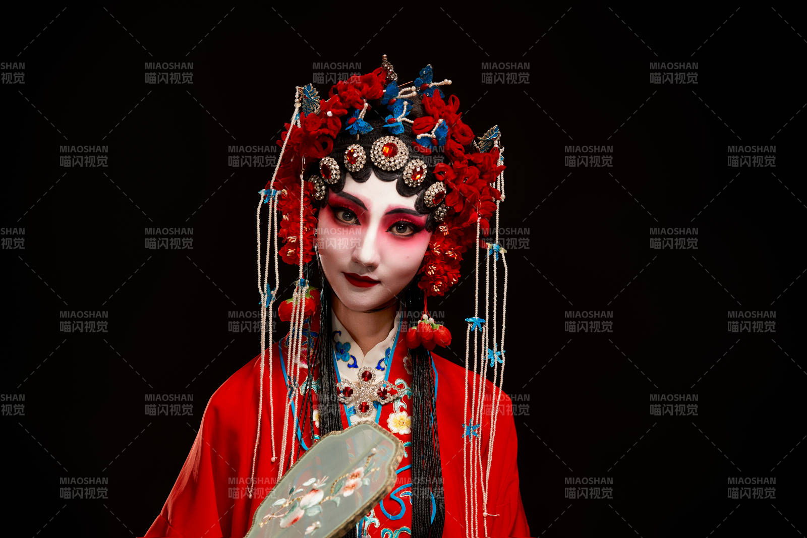 国粹戏曲京剧昆曲青衣旦角形象的中国少女