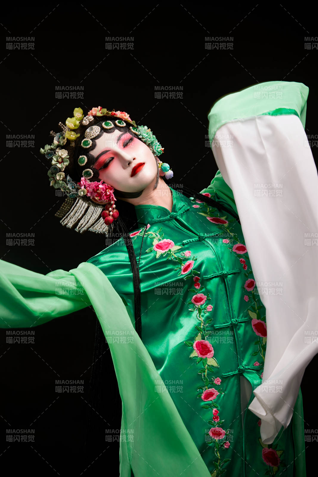 国粹戏曲京剧昆曲青衣旦角形象的中国少女